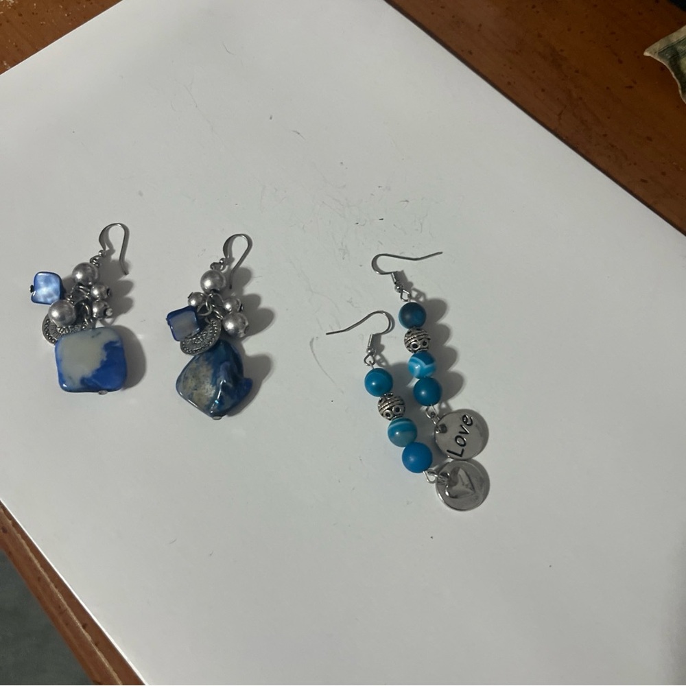 Pierced earrings Lot of 2 Pairs Beaded Blue/Mult Fish Hook Silver Tone